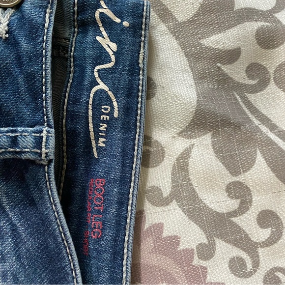 10 short Inc jeans boot leg regular fit new no tags - Picture 2 of 4